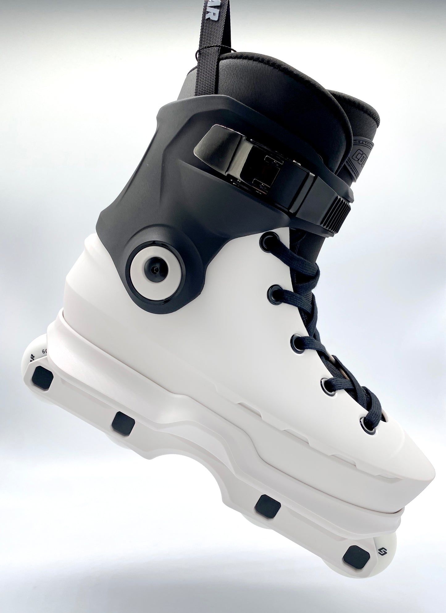 COUGAR SKATES 7003 WHITE/BLACK