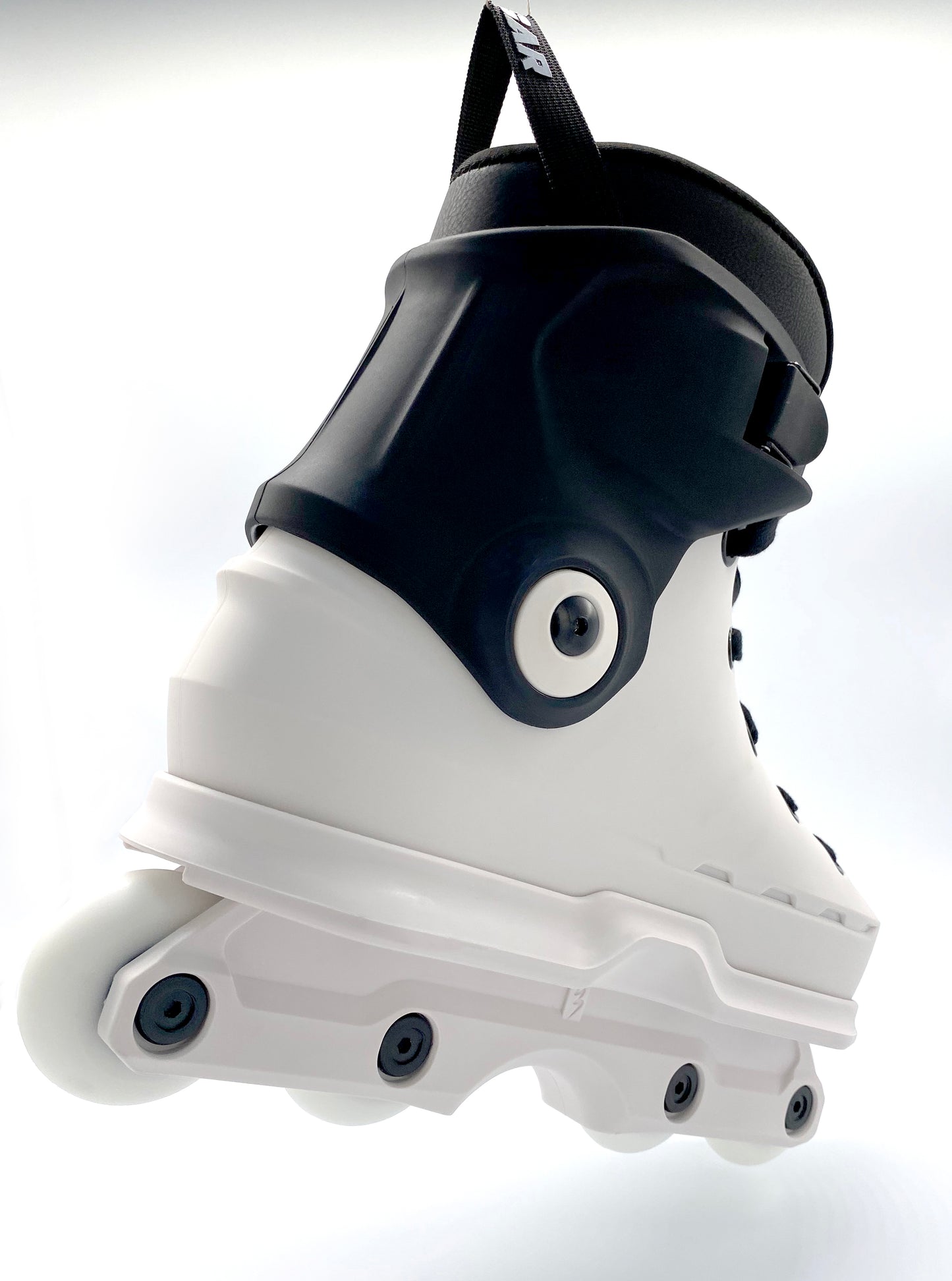 COUGAR SKATES 7003 WHITE/BLACK