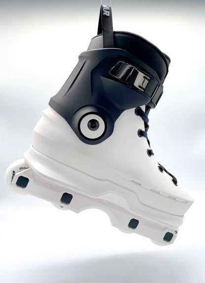 COUGAR SKATES 7003 WHITE/BLACK