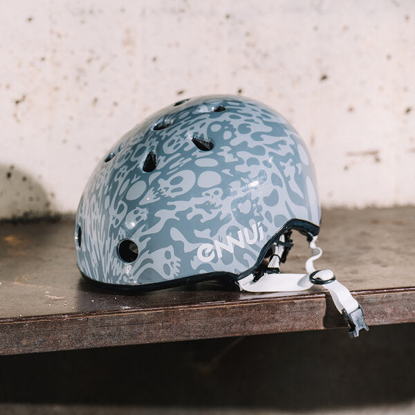 ENNUI ELITE DEADLY SMOKE GREY HELMET (INCLUDE REMOVABLE PEAK)